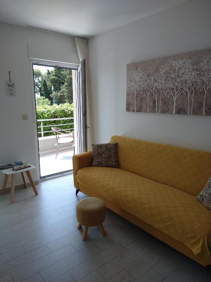 Apartments Villa Vetma Каштела Екстер'єр фото